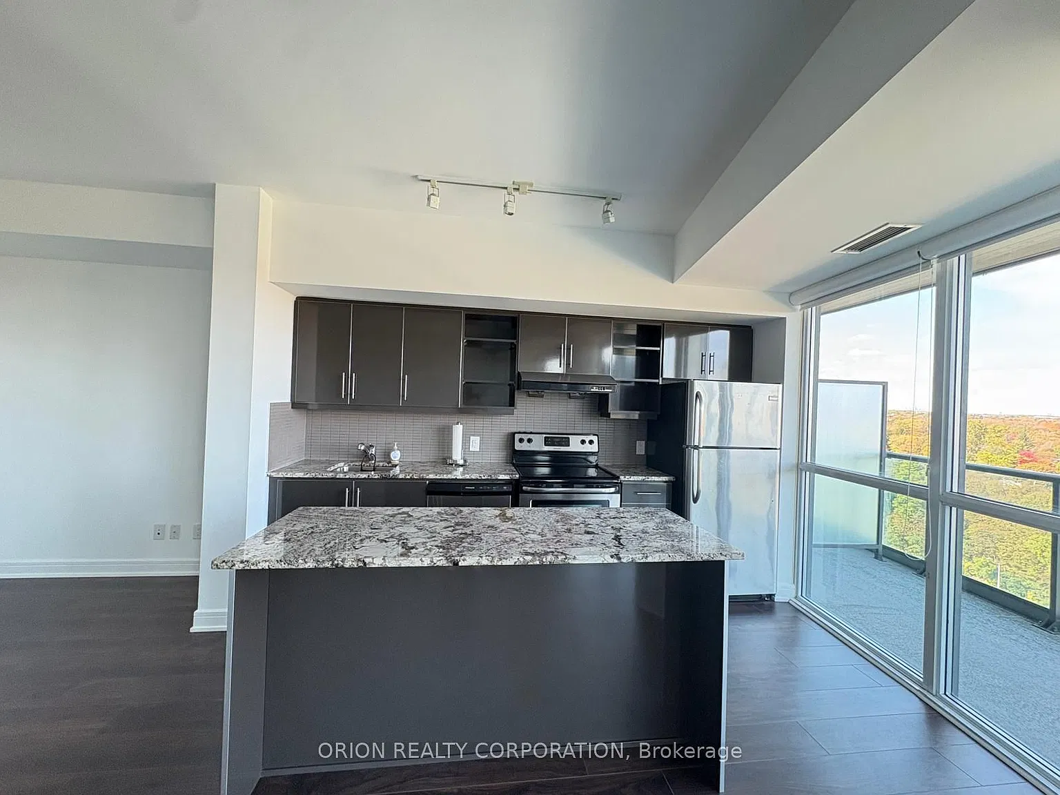 3 bed, $3,125 — Photo 4