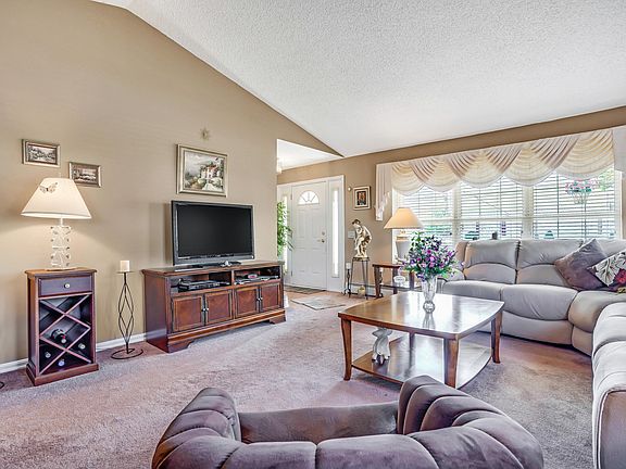 2nd image of 1 Tonbridge Ct