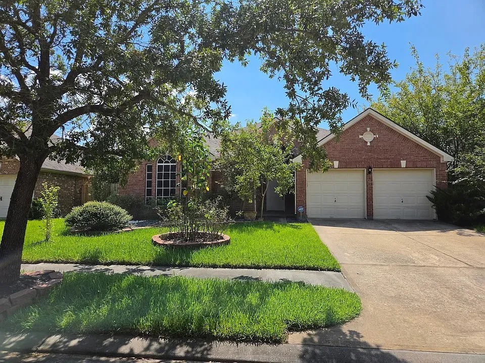 19315 Cloud Peak Dr