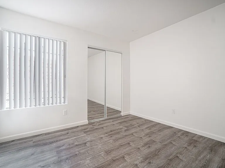 38th North Apartments — Photo 10
