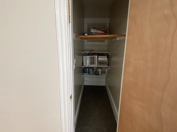 4th image of 59 Conwell Ave #2