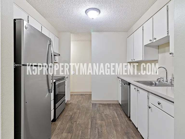 19765 SW 65th Ave — Photo 5