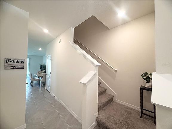 4th image of 1503 Isleta Loop