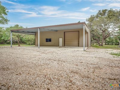 352 County Road 1301, Edna, TX, 77957