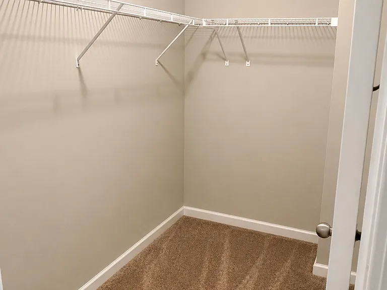 609 Angel Oak Ln — Photo 18
