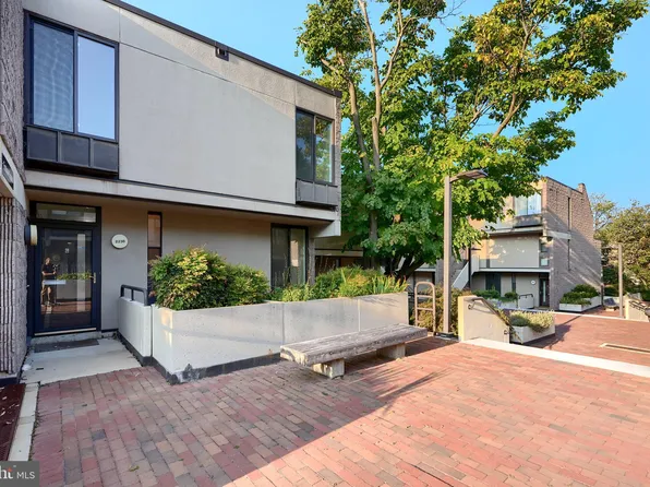 2238 Foxbane Sq, Baltimore, MD 21209