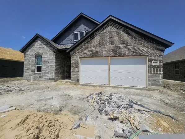 806 Silverleaf Dr, Ennis, TX 75119