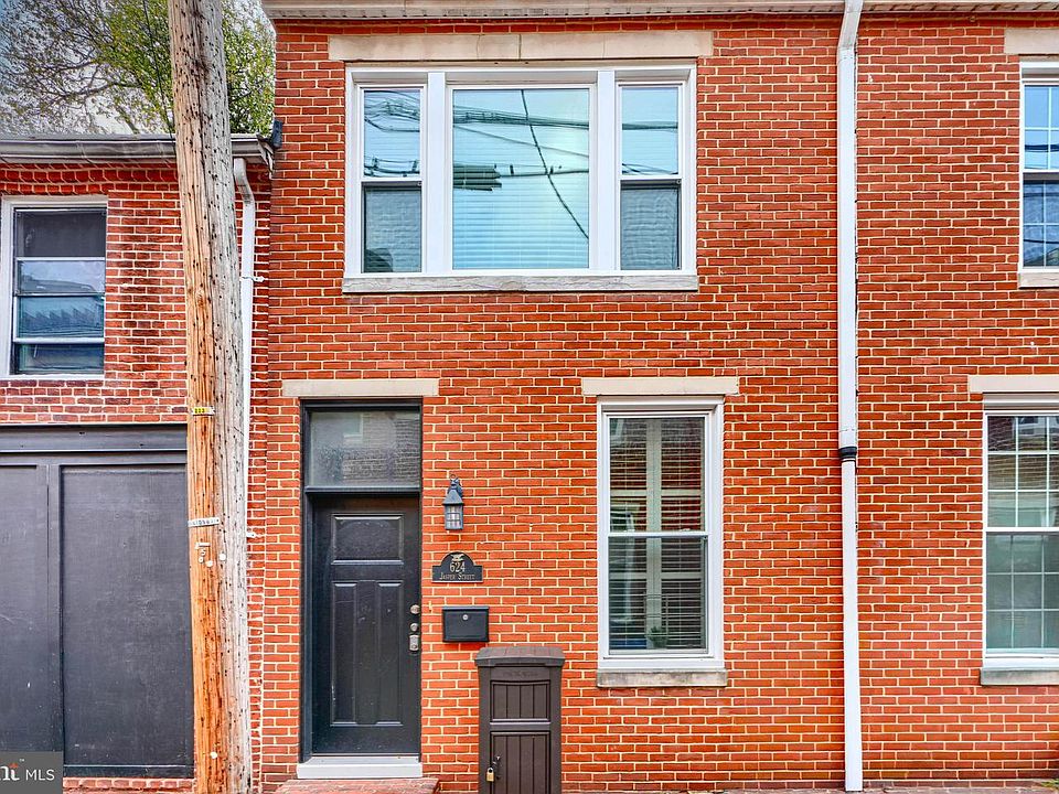 1st image of 624 Jasper St