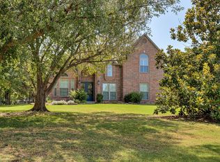 10049 Hidden Hollow Ln, Oklahoma City, OK 73151