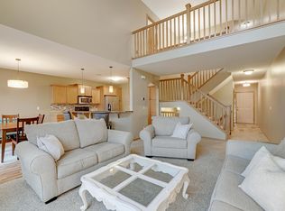 2575 Waterfall Way NW, Prior Lake, MN 55372