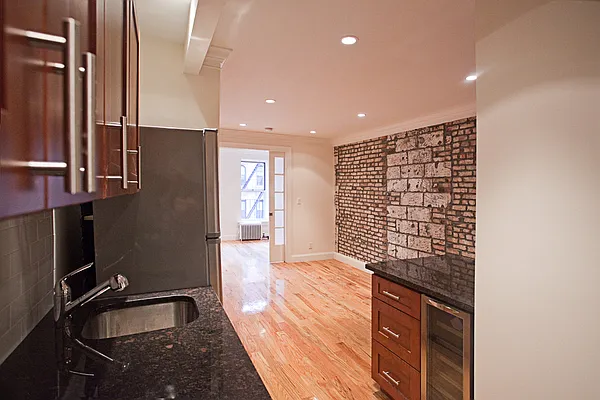 Rented by Dallien Realty Limited Liability Company | media 28