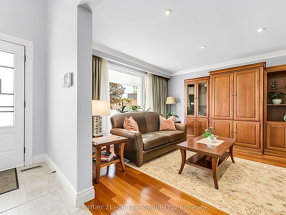 4th image of 28 Manadon Dr