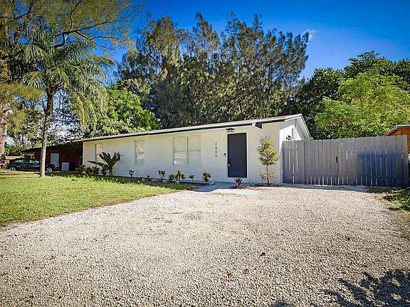 2nd image of 1800 NW 14th Avenue