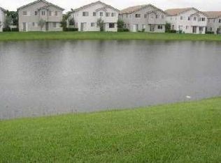 3269 Laurel Ridge Cir, Riviera Beach, FL 33404