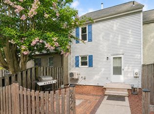 8474 Emerald Ln, Marshall, VA 20115