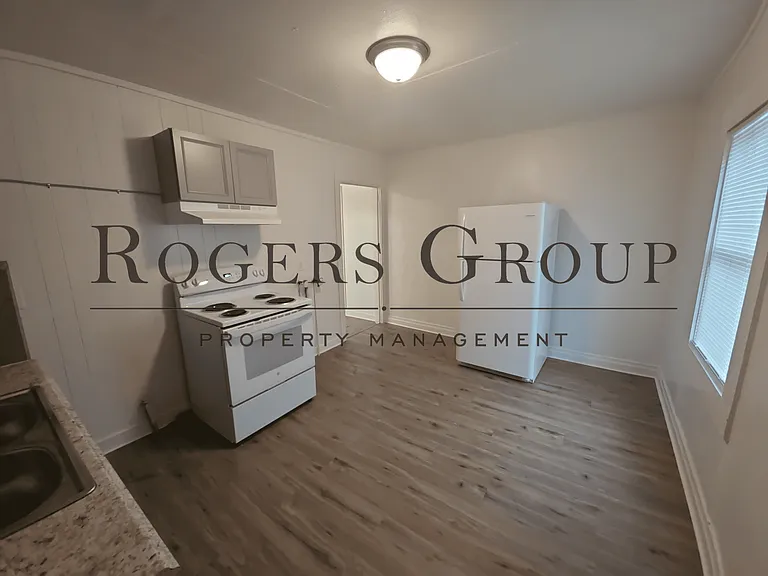 836 Lamb St — Photo 3