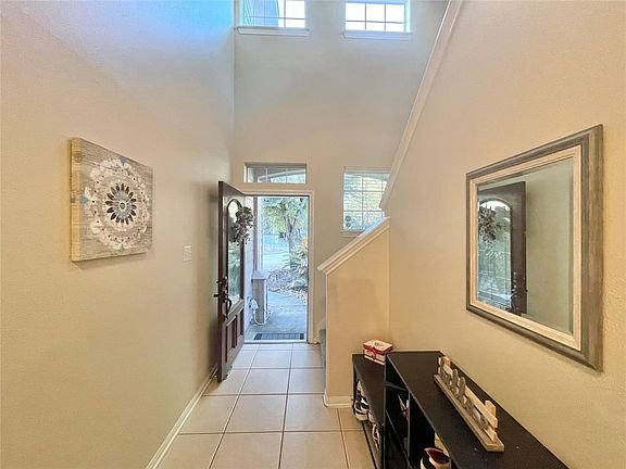 5th image of 10 Nestlewood Pl