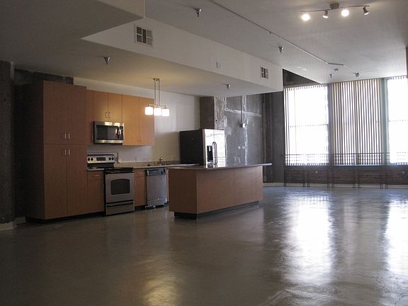 5th image of 711 S Olive St APT 504