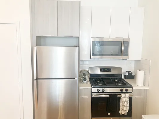 Rented by One Home Line Realty | media 15