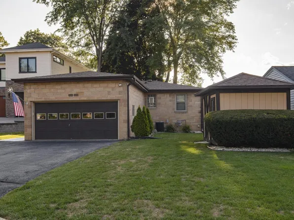 W180S6903 Muskego DRIVE, Muskego, WI 53150