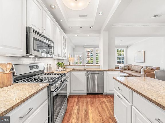 4th image of 2303 38th St NW