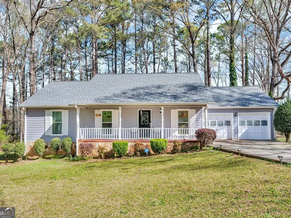 8698 Twin Oaks Dr, Jonesboro, GA 30236