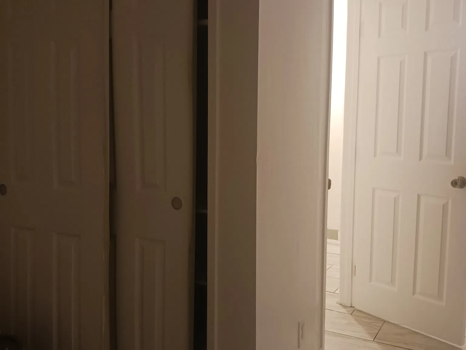 Studio, 300 sqft, $1,200 — Photo 3