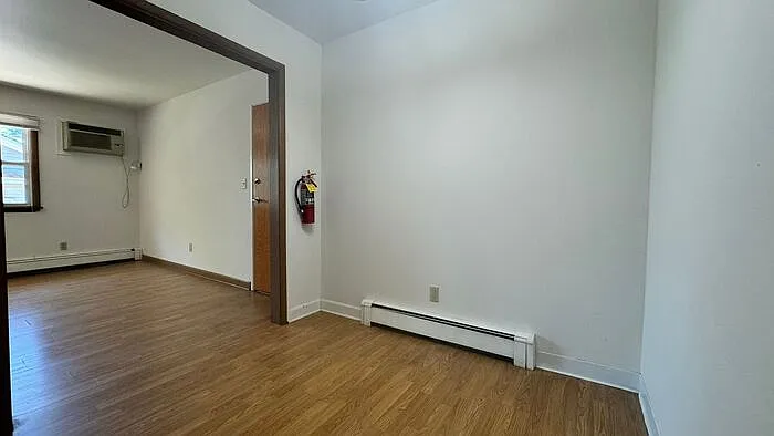 614 E Jefferson St #9 — Photo 5