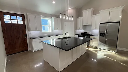 12546 Vinson Cir Photo 1