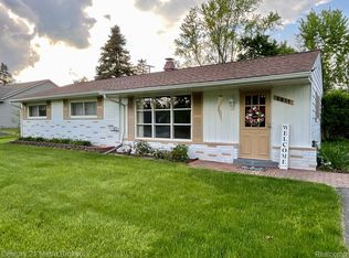 5817 Everest Dr, Clarkston, MI 48346