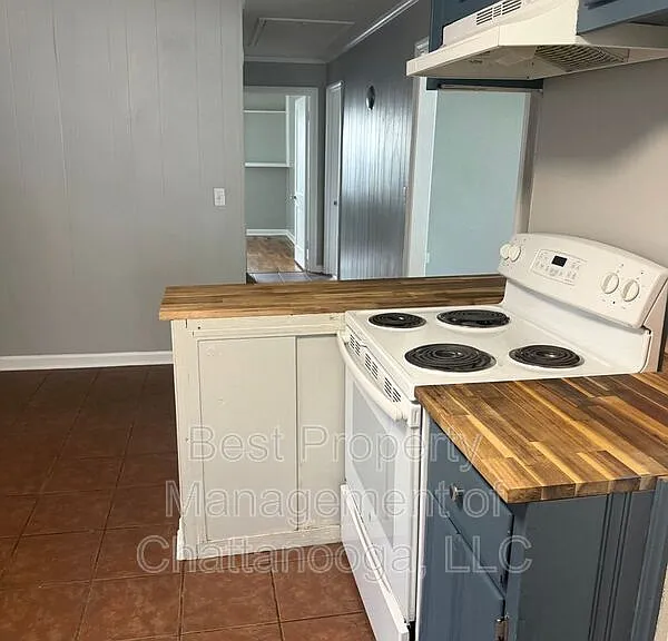 1602 Maxwell Rd — Photo 4