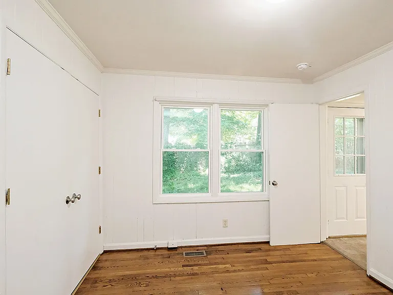 140 W Park Dr — Photo 6