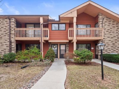1617 Dover DRIVE #5, Waukesha, WI, 53186
