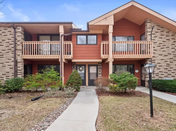 1617 Dover DRIVE #5, Waukesha, WI 53186