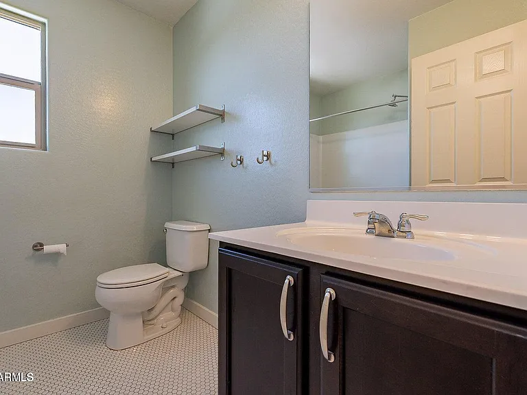 1061 S Hawk Ln — Photo 20