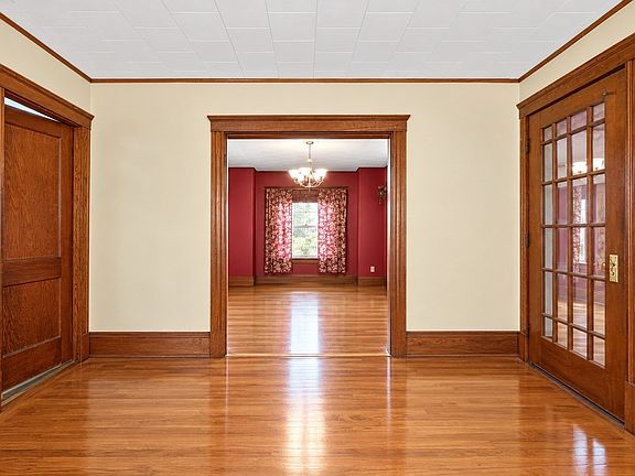 5th image of 51 Bartholomew St