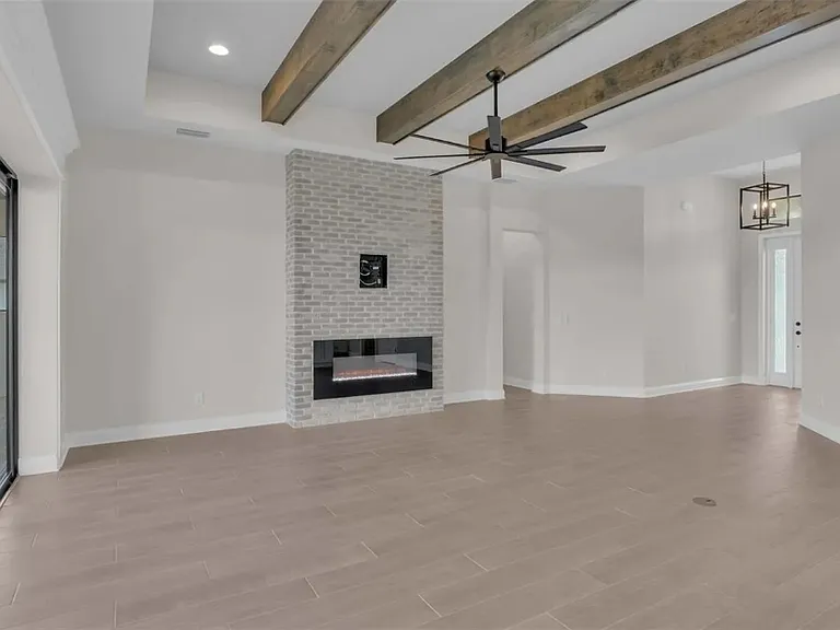 6980 Bentridge Dr — Photo 7