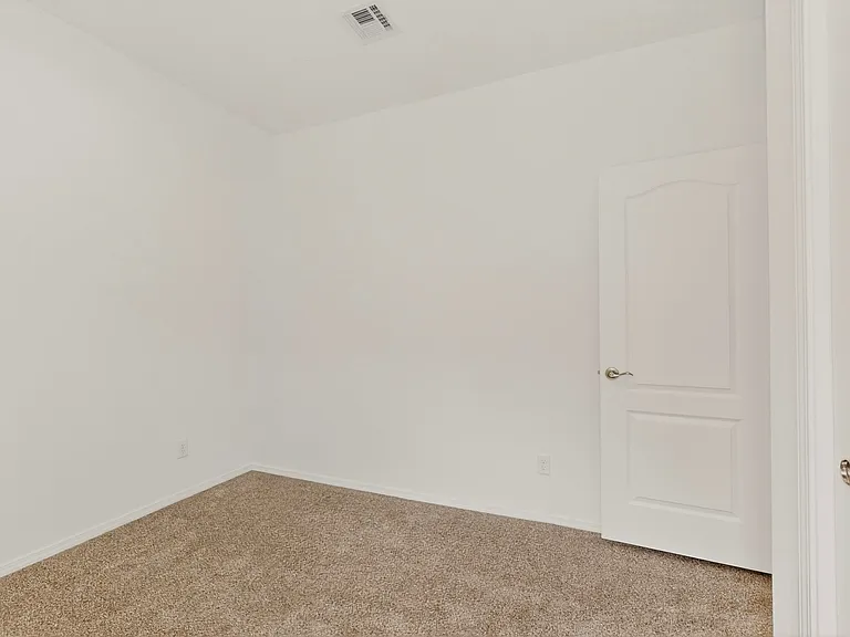 308 Prism Ave SW — Photo 36