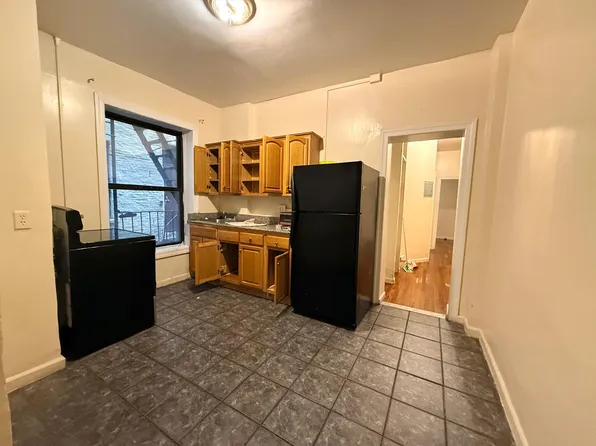 150 Vermilyea Ave APT 3, New York, NY 10034