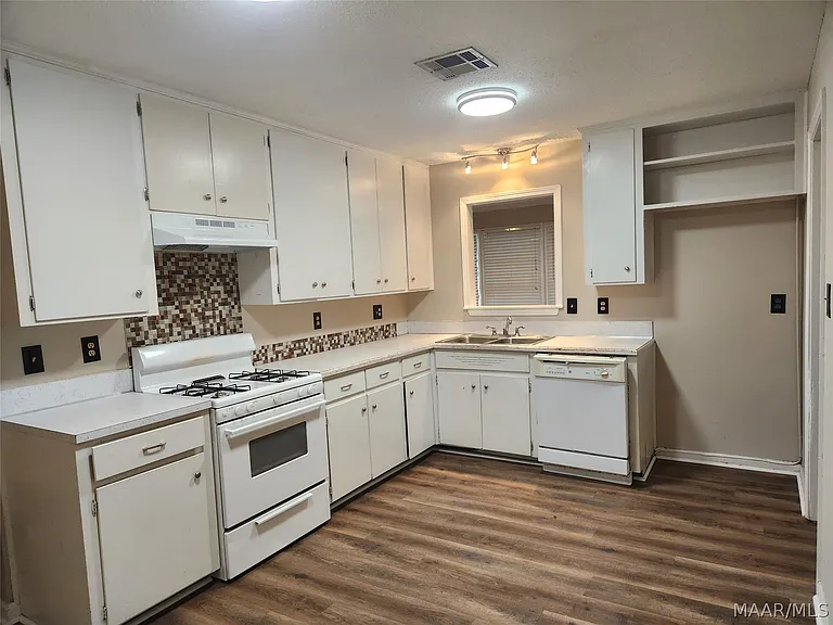 278 Teri Ln — Photo 9
