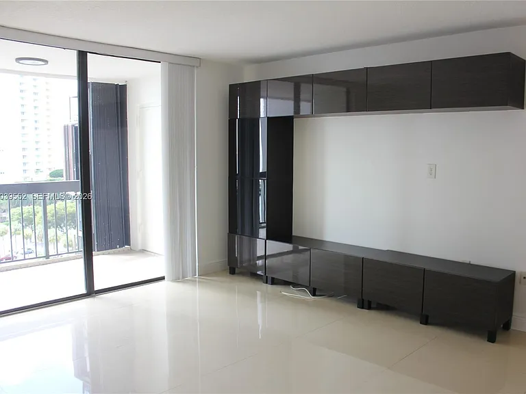 2333 Brickell Ave #1004 — Photo 1