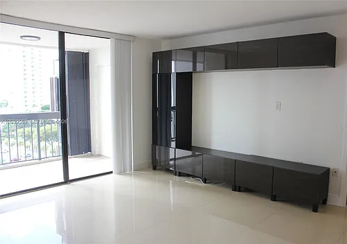 2333 Brickell Ave Photo 1