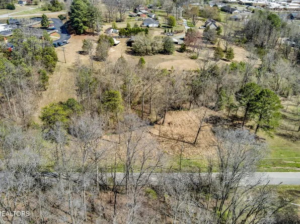 Athens Pike, Etowah, TN 37331