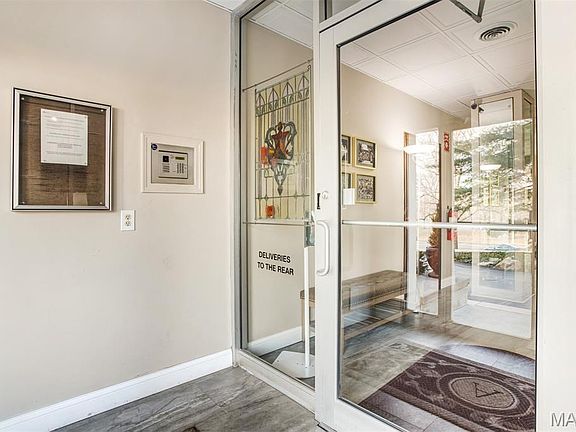 4th image of 3438 Russell Blvd APT 604