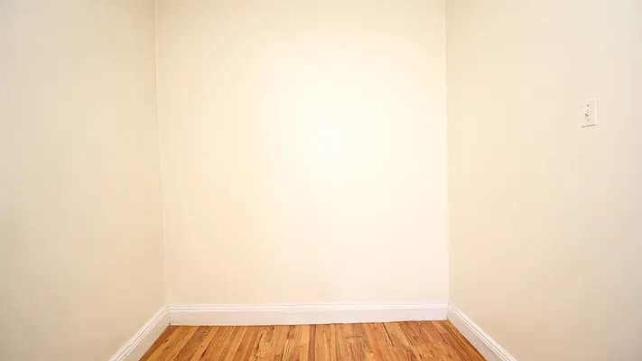 Rented by Nooklyn NYC LLC | media 18