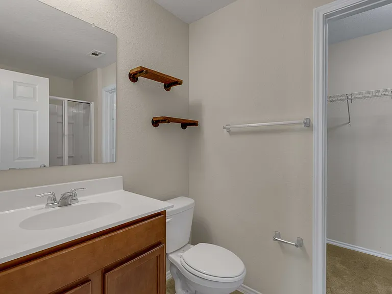 10226 Reyes Hts — Photo 14
