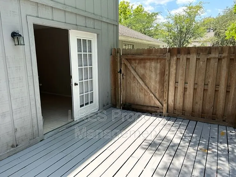 4603 Lighthouse Cir — Photo 61