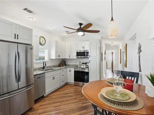 232 Cape Sable DR, NAPLES, FL 34104