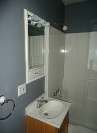 3rd image of 932 Bradley Ave