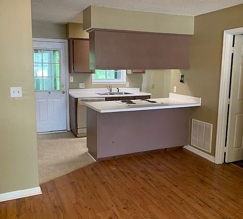 3rd image of 212 Blue Pool Dr